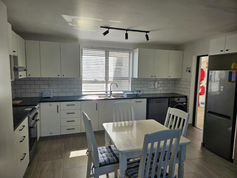 2 Bedroom Property for Sale in Stilbaai Wes Western Cape